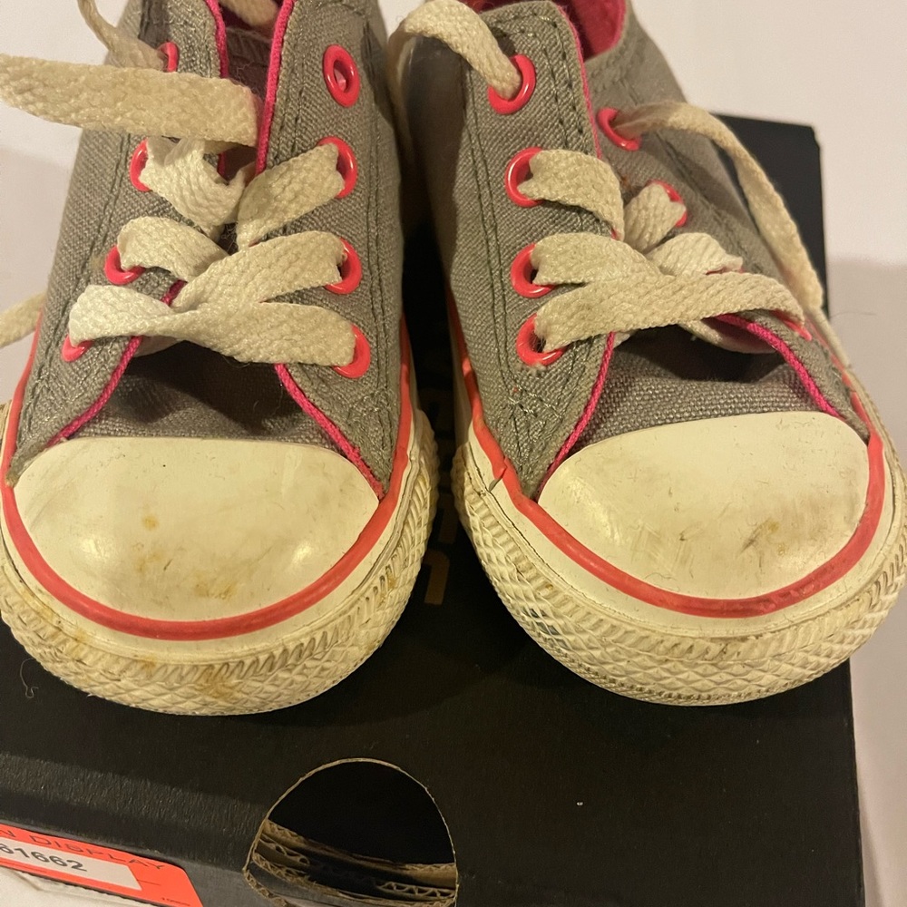 Converse All Star Baby Girls 5 Gray Pink Low Top canvas 740578F Sneaker